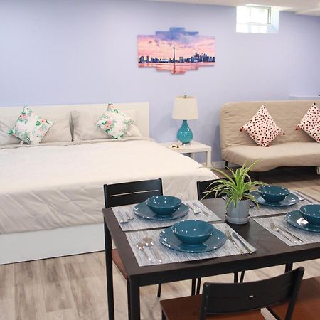 Home Stay Near The Airport Mississauga Exterior foto